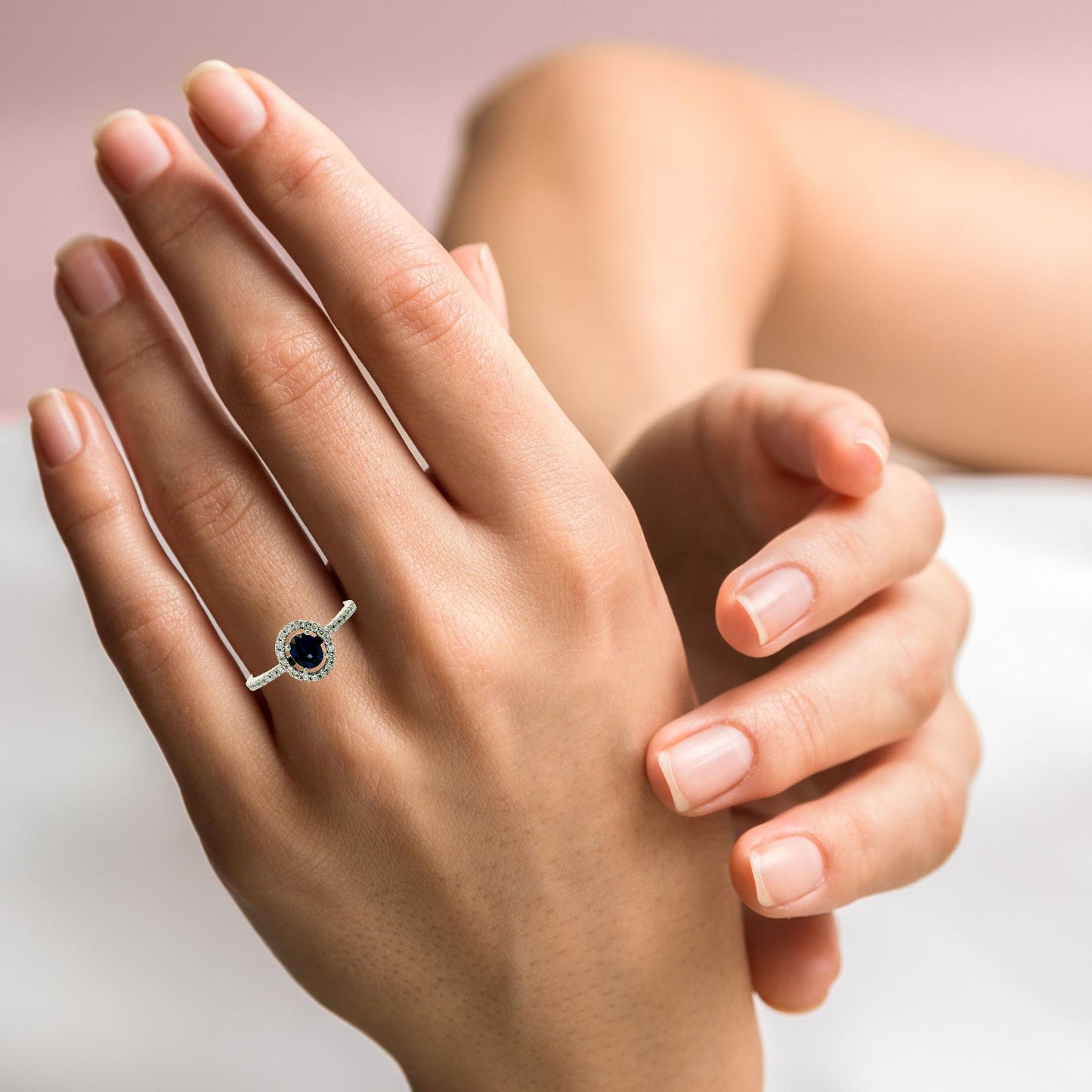 Anillo Zafiro y Diamantes - Oro Blanco 18kt