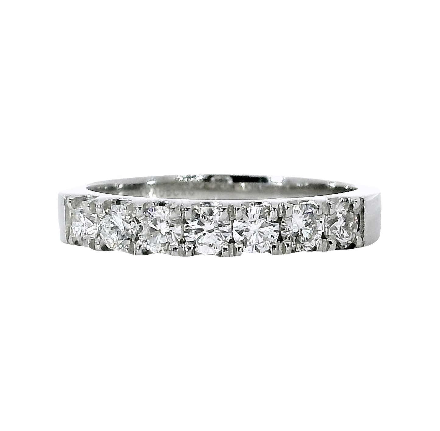 Anillo Medio Cintillo Diamantes - Platino