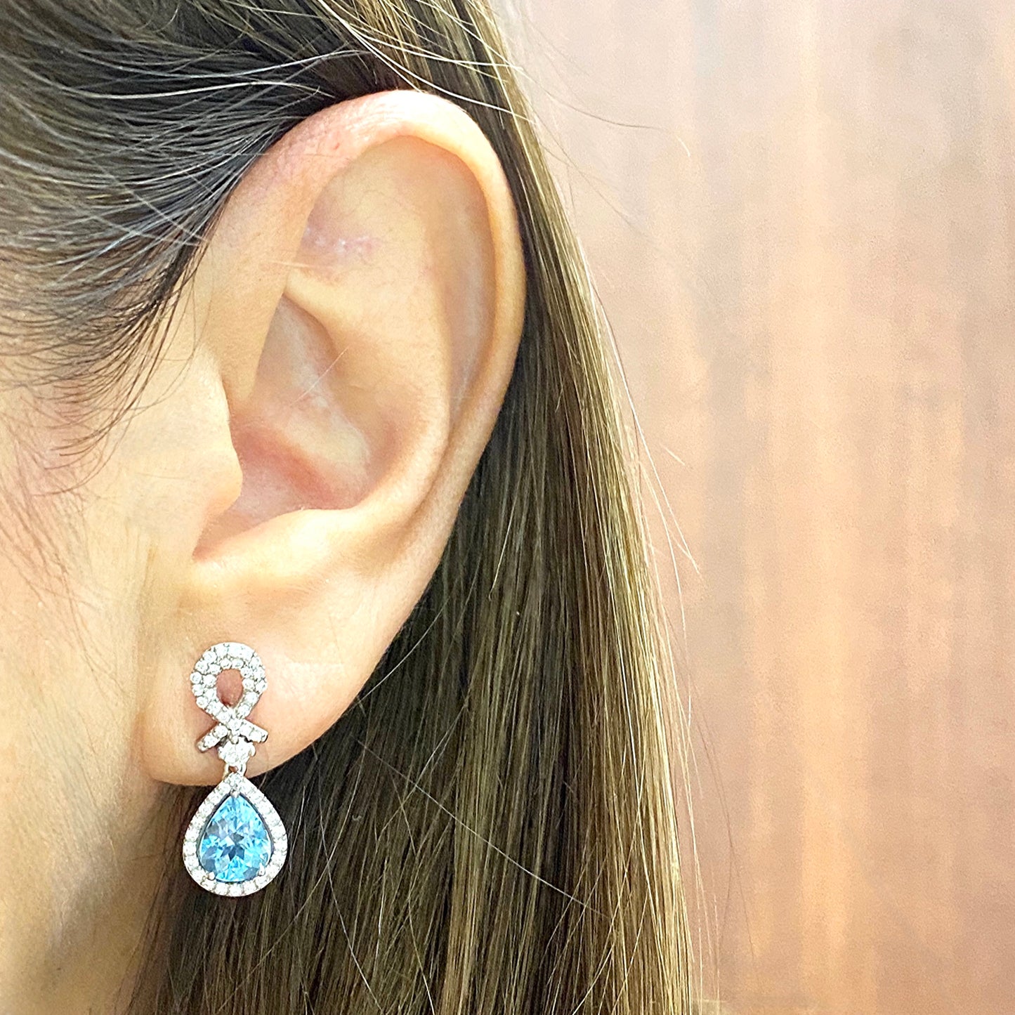 Aros Aguamarina y Diamantes - Oro Blanco 18kt