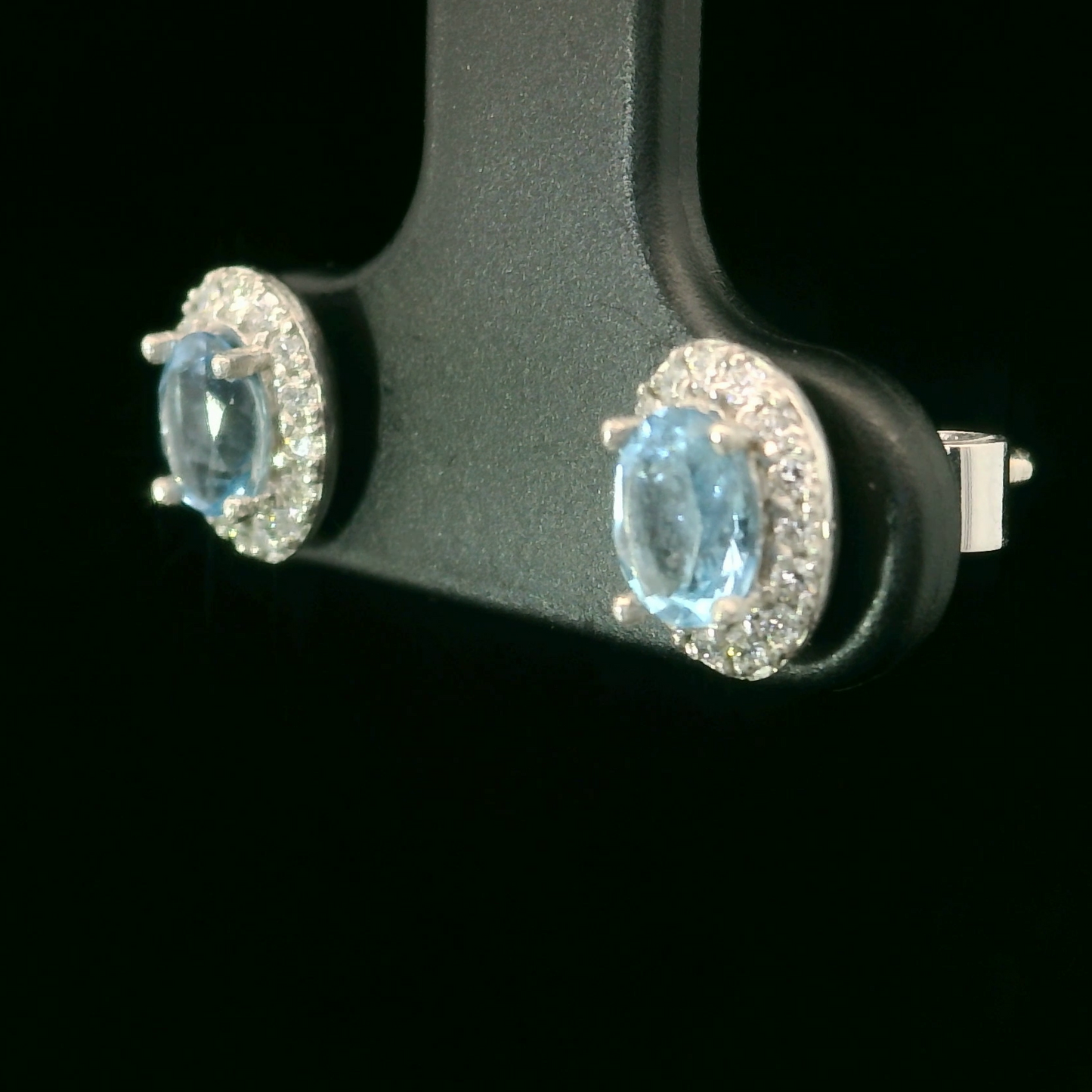 Aros Aguamarina y Diamantes - Oro Blanco 18kt