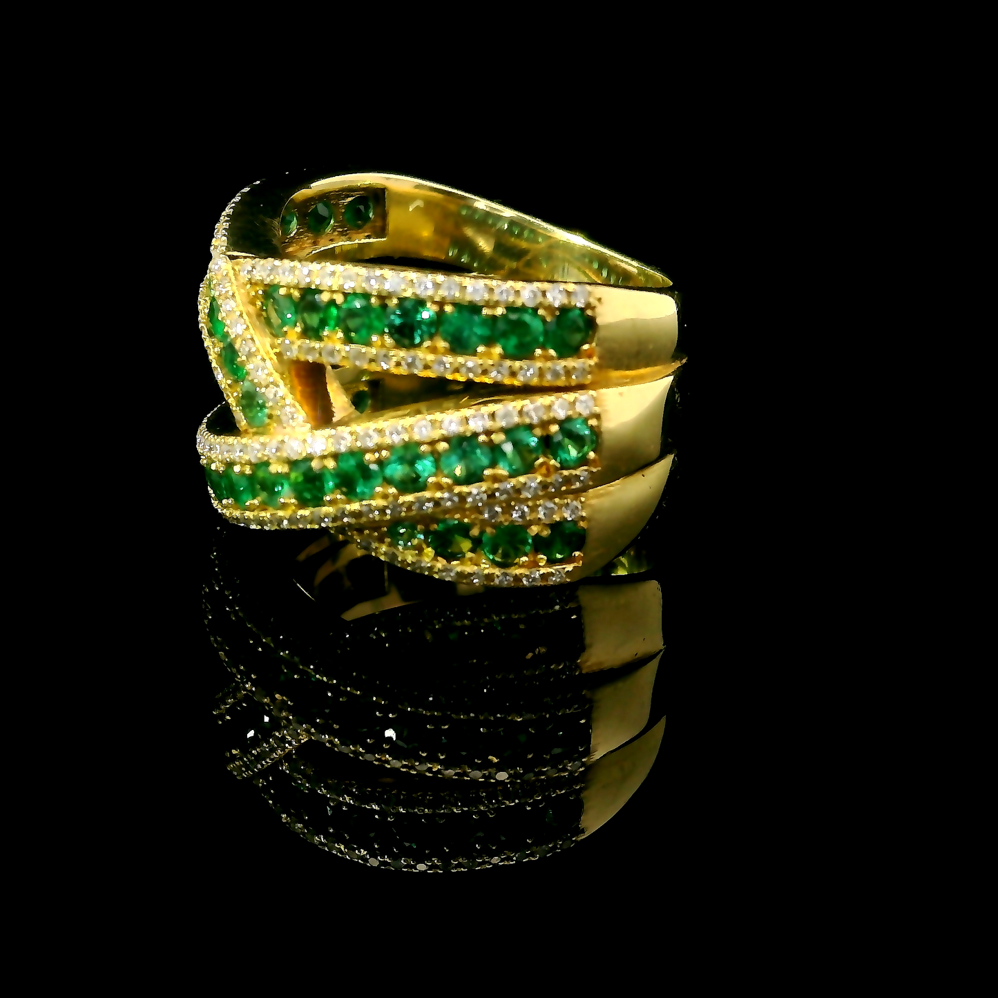 Anillo Esmeraldas y Diamantes - Oro Amarillo 18kt