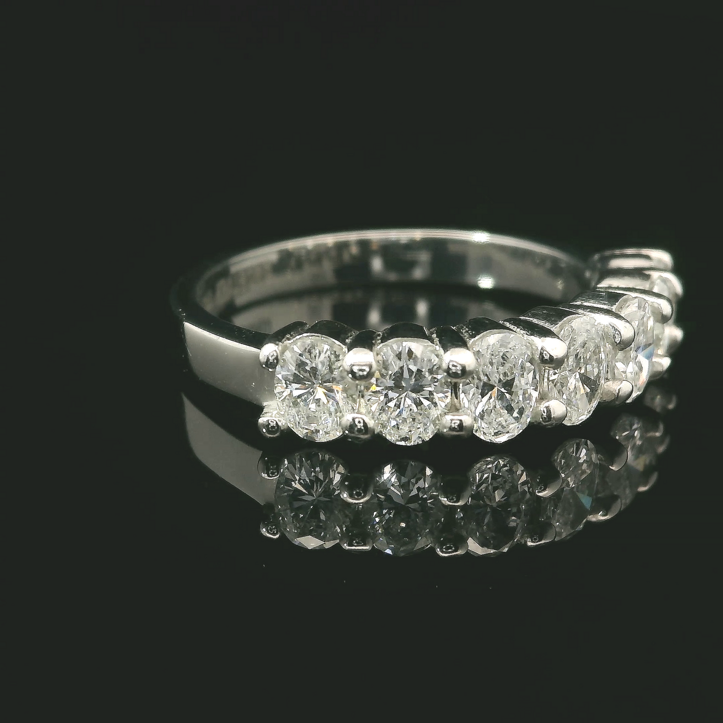 Anillo Diamantes Oval - Platino