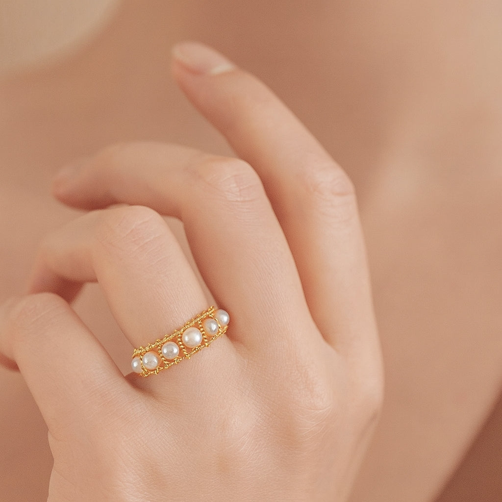 Anillo Perlas Akoya - Oro Amarillo 18kt
