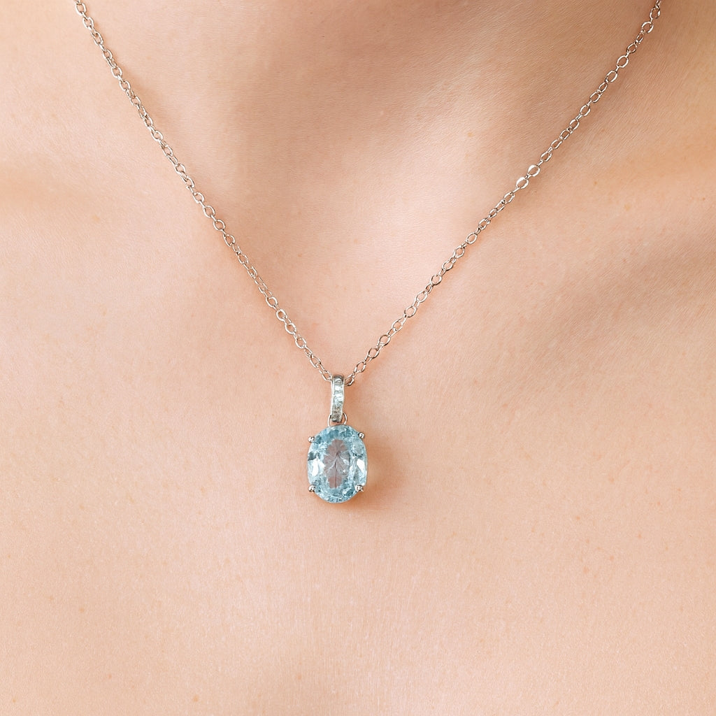 Colgante Aguamarina y Diamantes - Oro Blanco 14kt