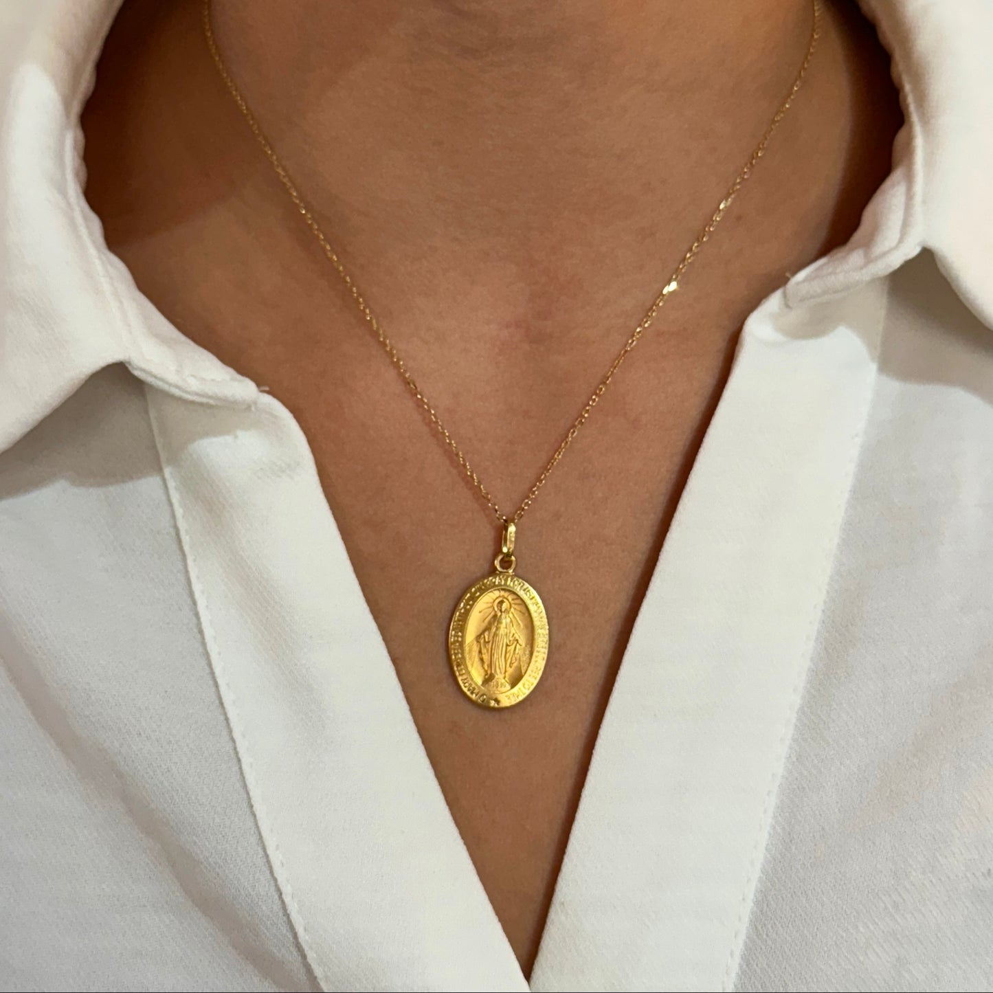 Medalla Virgen de los Rayos - Oro Amarillo 18kt